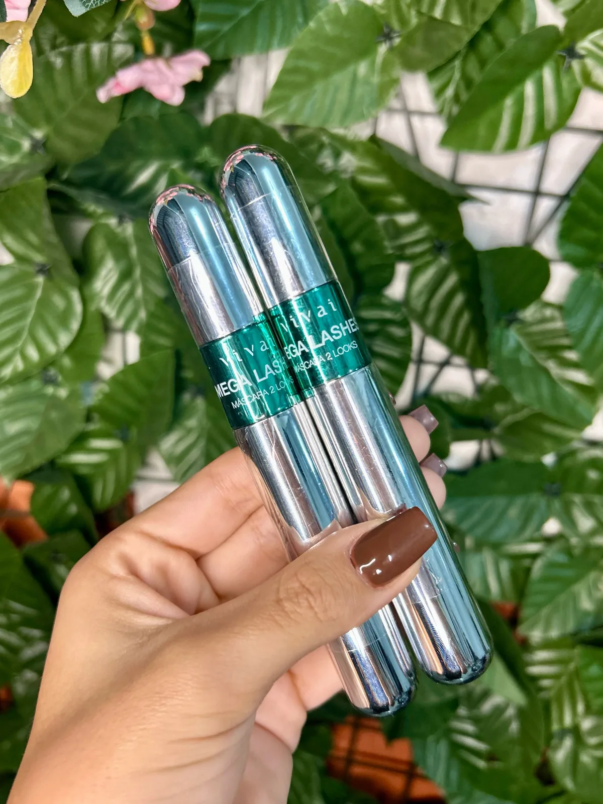 Máscara de Cílios 2 em 1 Mega Lashes da Vivai
